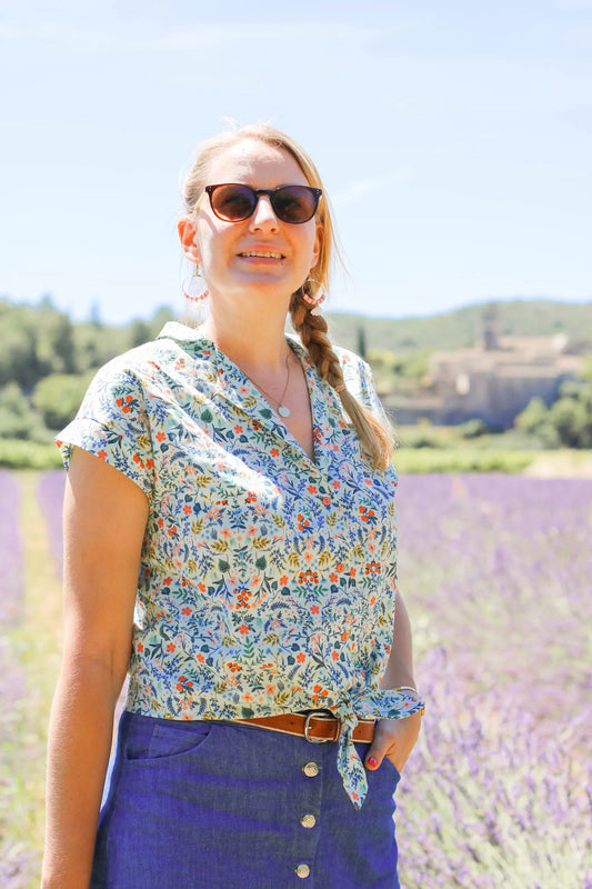 Une chemisette Pernille sauvage