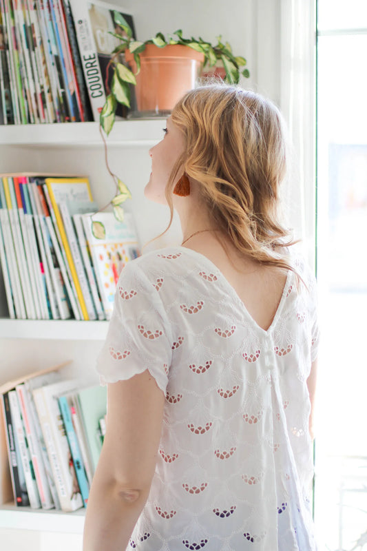 Un top Nélia brodé